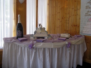 Wedding Cake - Riverside Gardens Wedding Cake - Riverside Gardens