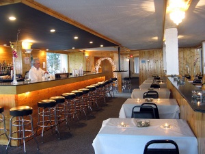 Main Bar - Riverside Gardens Main Bar - Riverside Gardens