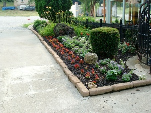 Riverside Gardens front